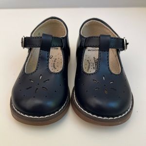 NWOT - Footmates Harper Navy Blue Maryjane - size 5 toddler - never worn.